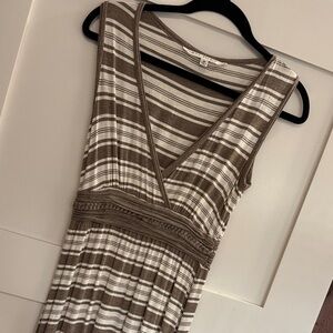 Max Studio Striped V-Neck Maxi Dress in Taupe and White - Women’s Size Medium